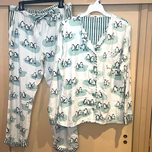 Munki Munki altered set of size medium penguin pajamas/ see all pics - Picture 1 of 8
